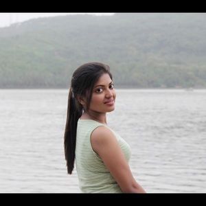 Meet your Posher, Lina